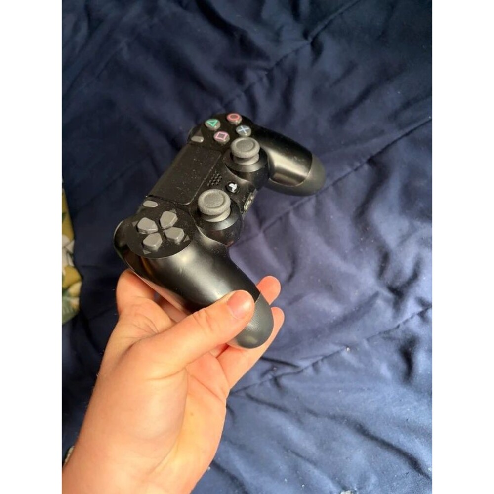PS4 Controller Untested - Picture 4 of 4